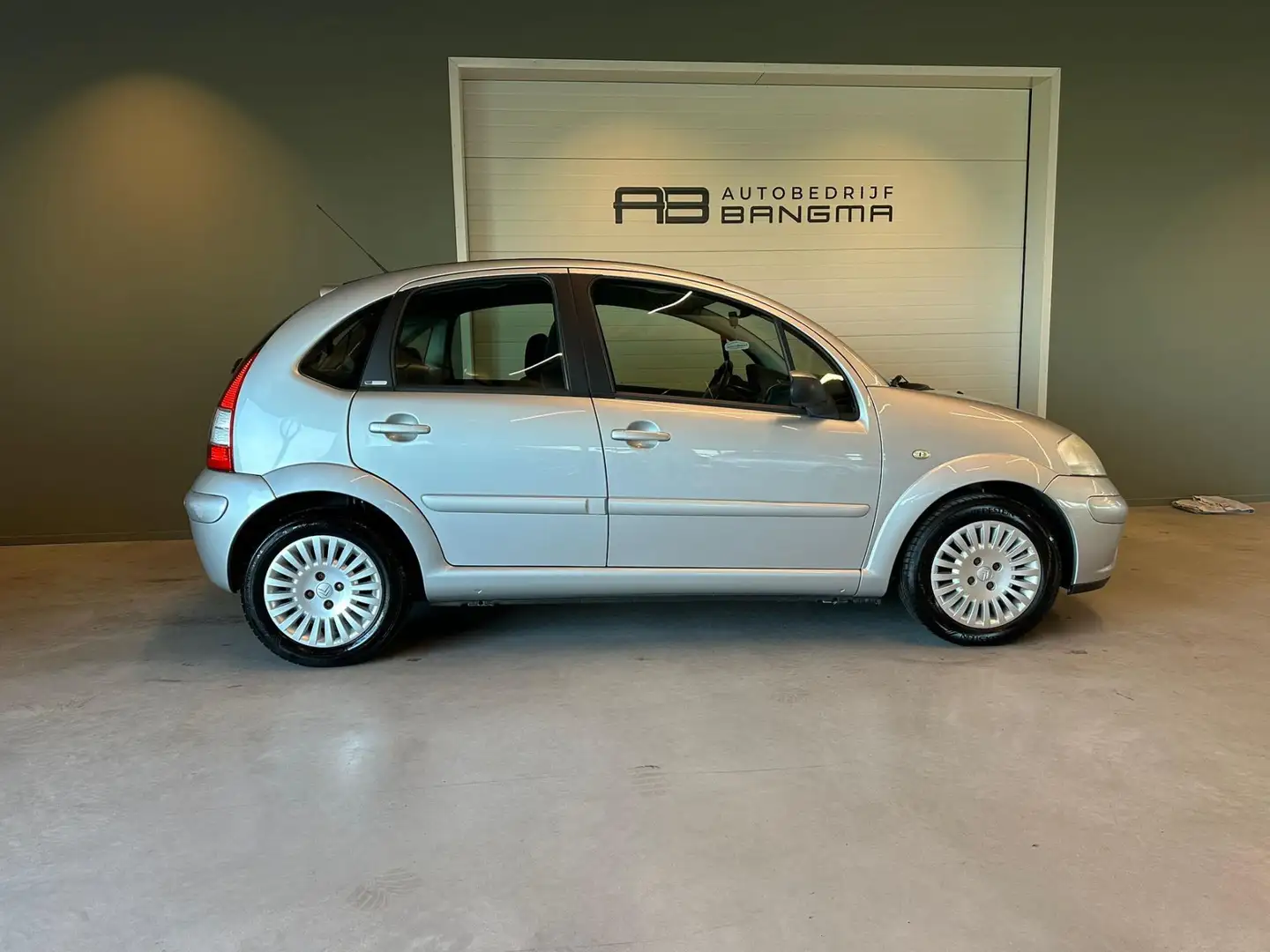 Citroen C3 1.4i 5-DEURS EXCLUSIVE-uitv/AIRCONDITIONING/CRUISE Gris - 2