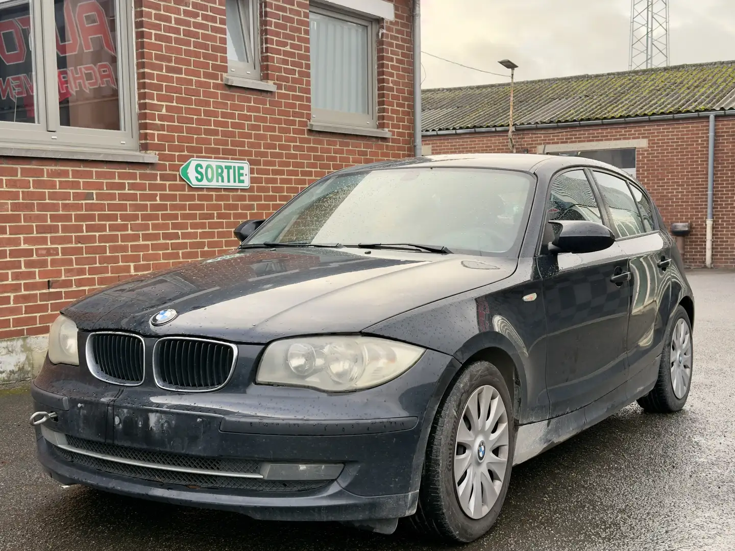 BMW 118 d Clim Start&Stop Euro 4 Problème Moteur ! Noir - 1