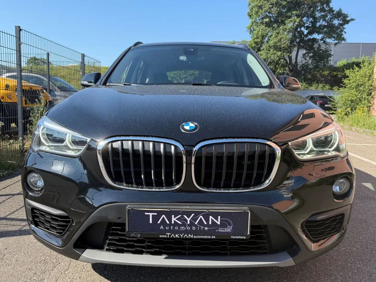 BMW X1 xDrive 18 d Advantage / 1.Hand / NAVI / LED Noir - 2