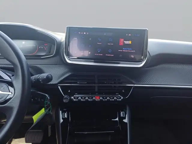 Peugeot 2008 view 12