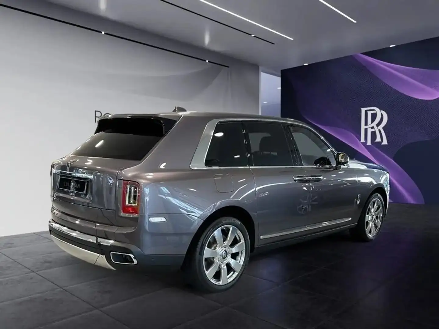Rolls-Royce Cullinan *PROVENANCE* Grau - 2