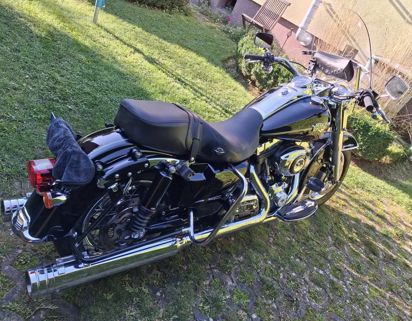 Harley-Davidson Road King FLHRC Czarny - 1