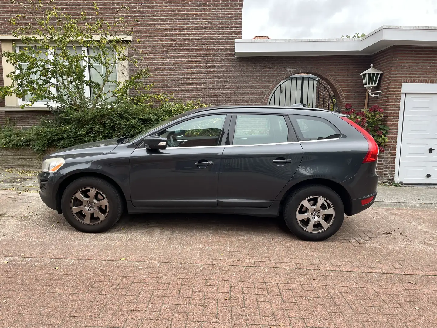 Volvo XC60 D3 Geartronic Momentum - 1