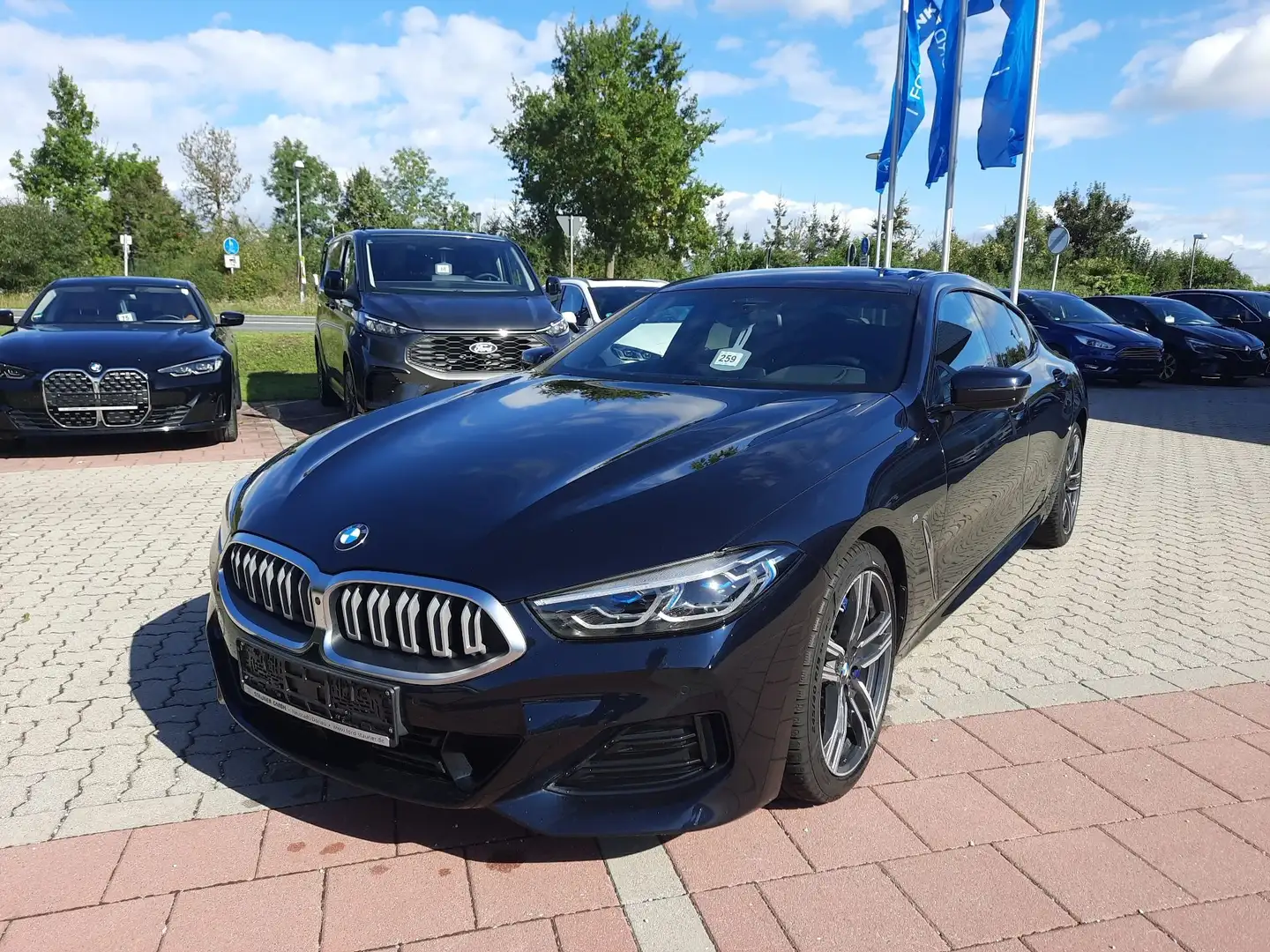 BMW 840 i Gran Coupe LASER HuD h/k Sitzklima Memory Schwarz - 2