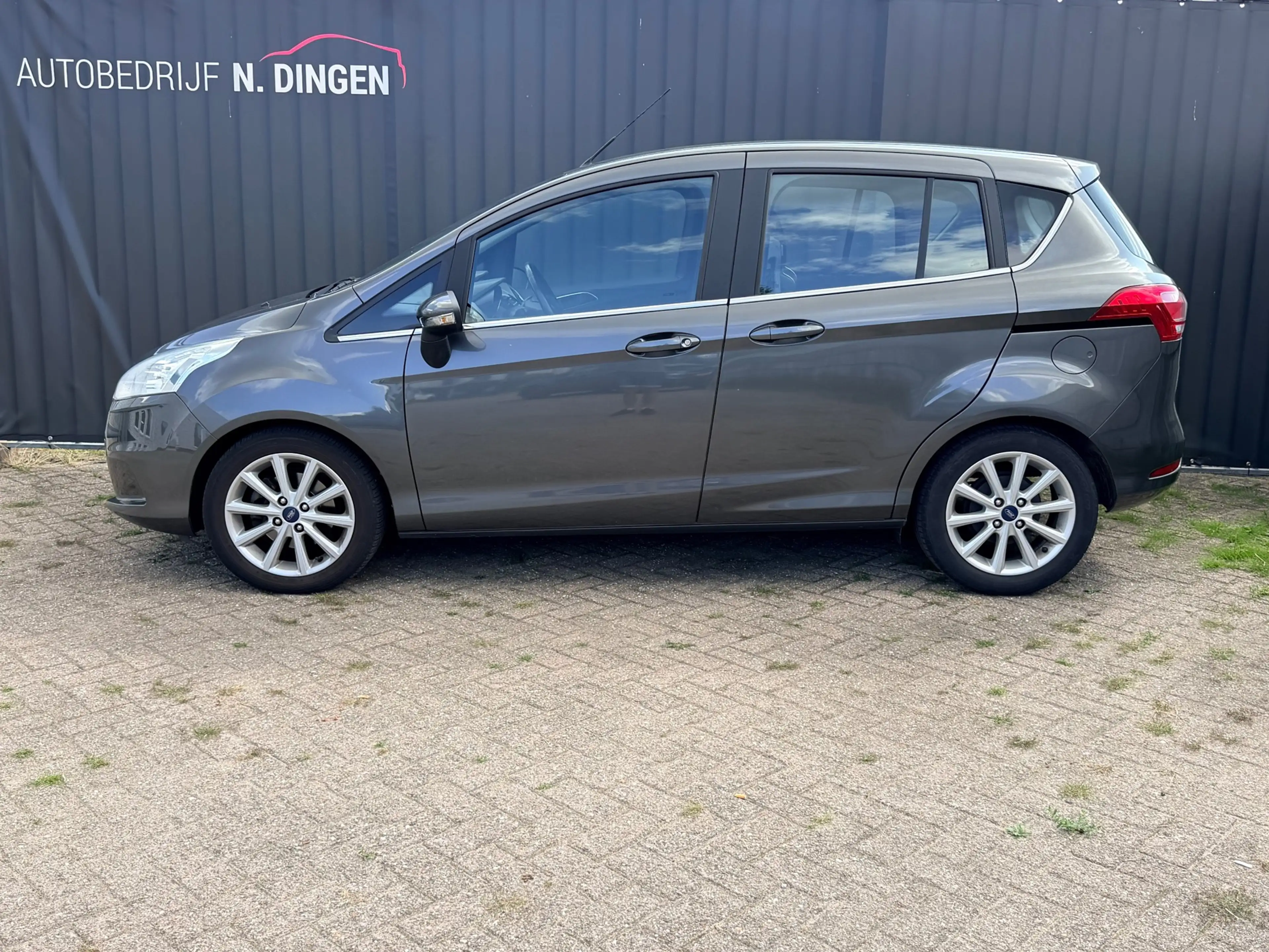 Ford B-Max 1.0 EcoBoost Titanium — photo 2