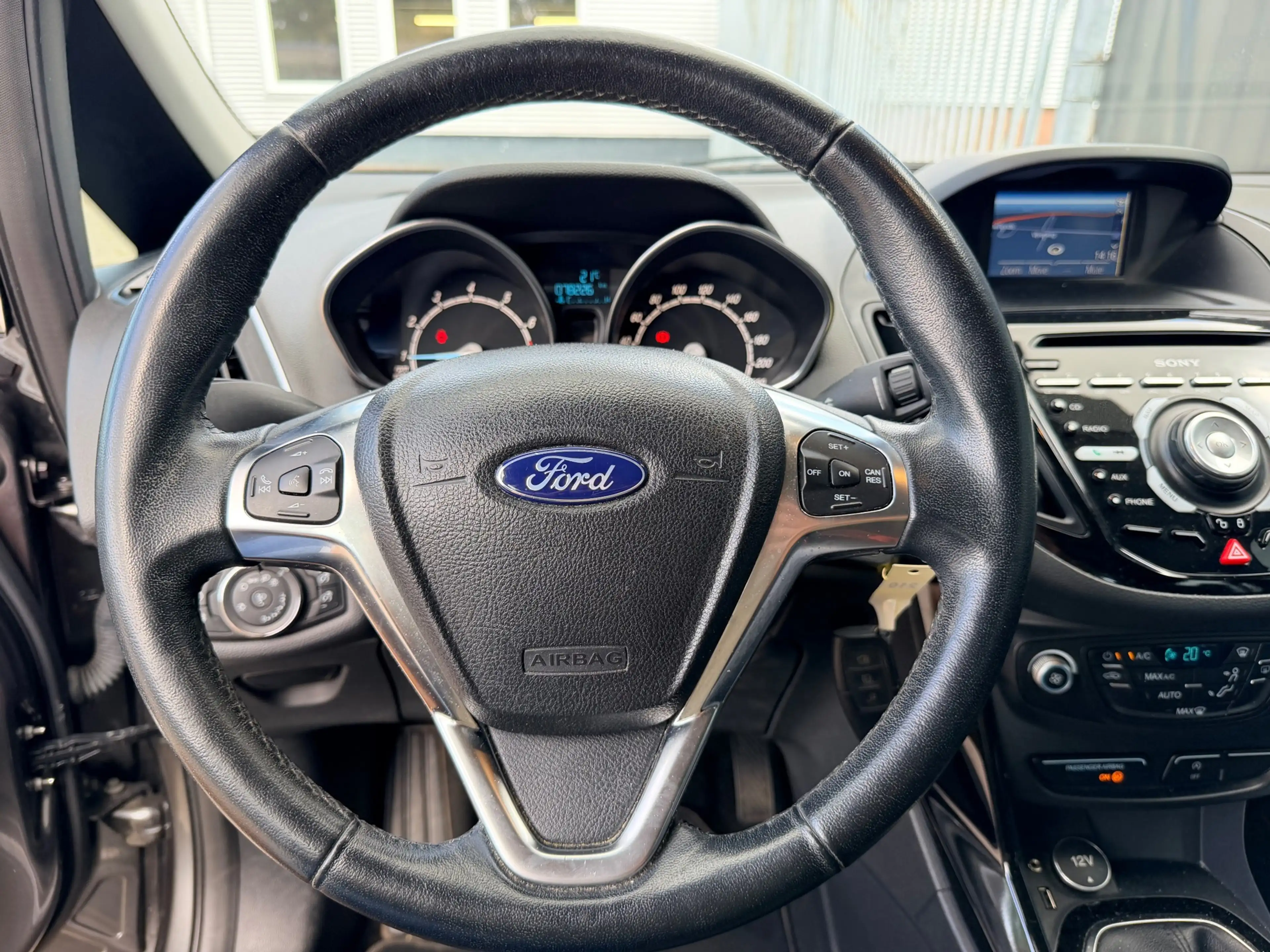Ford B-Max 1.0 EcoBoost Titanium — photo 6