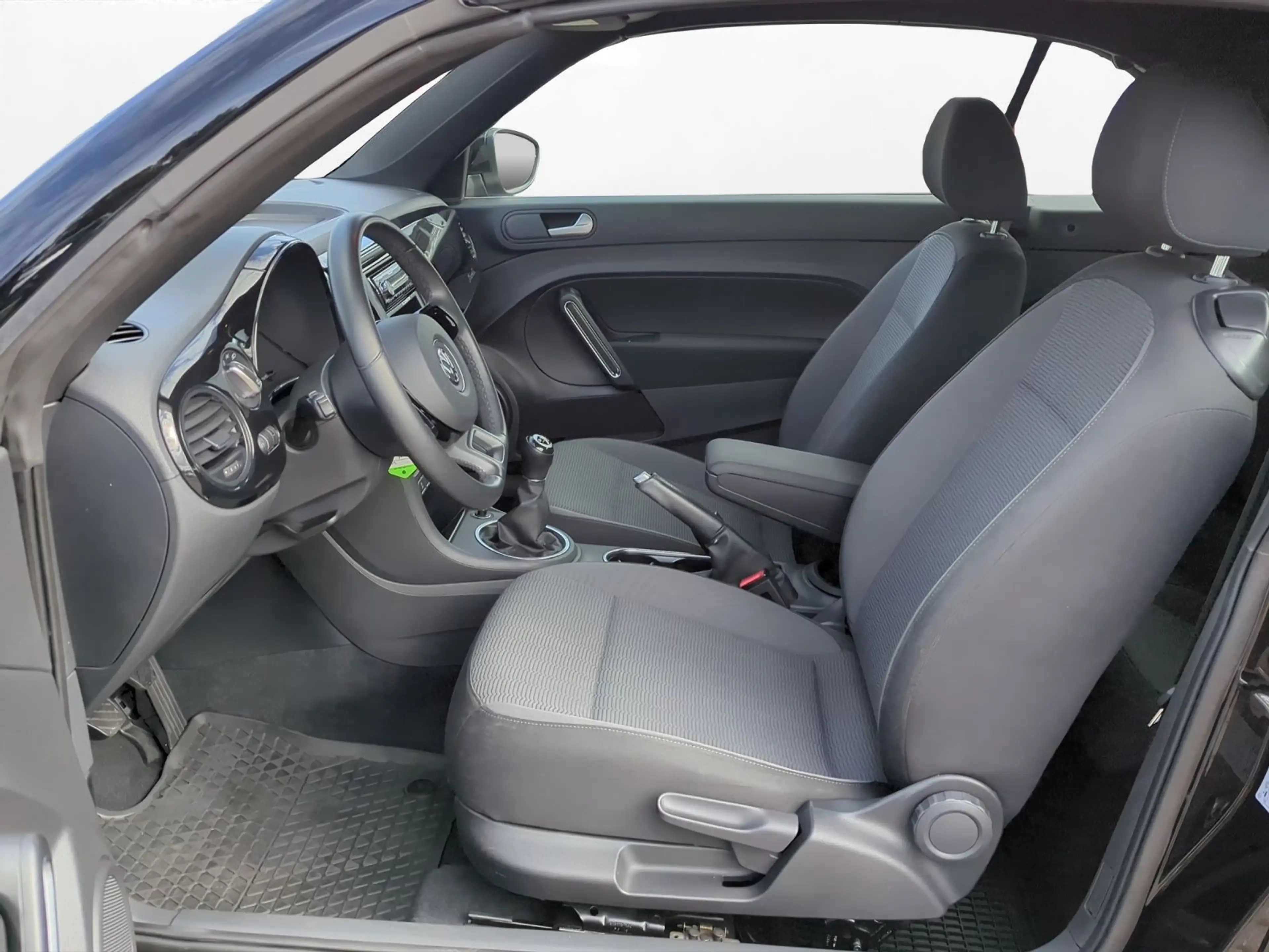 Volkswagen Beetle Cabrio 1,2 TSI BMT SiHz Klima — photo 7