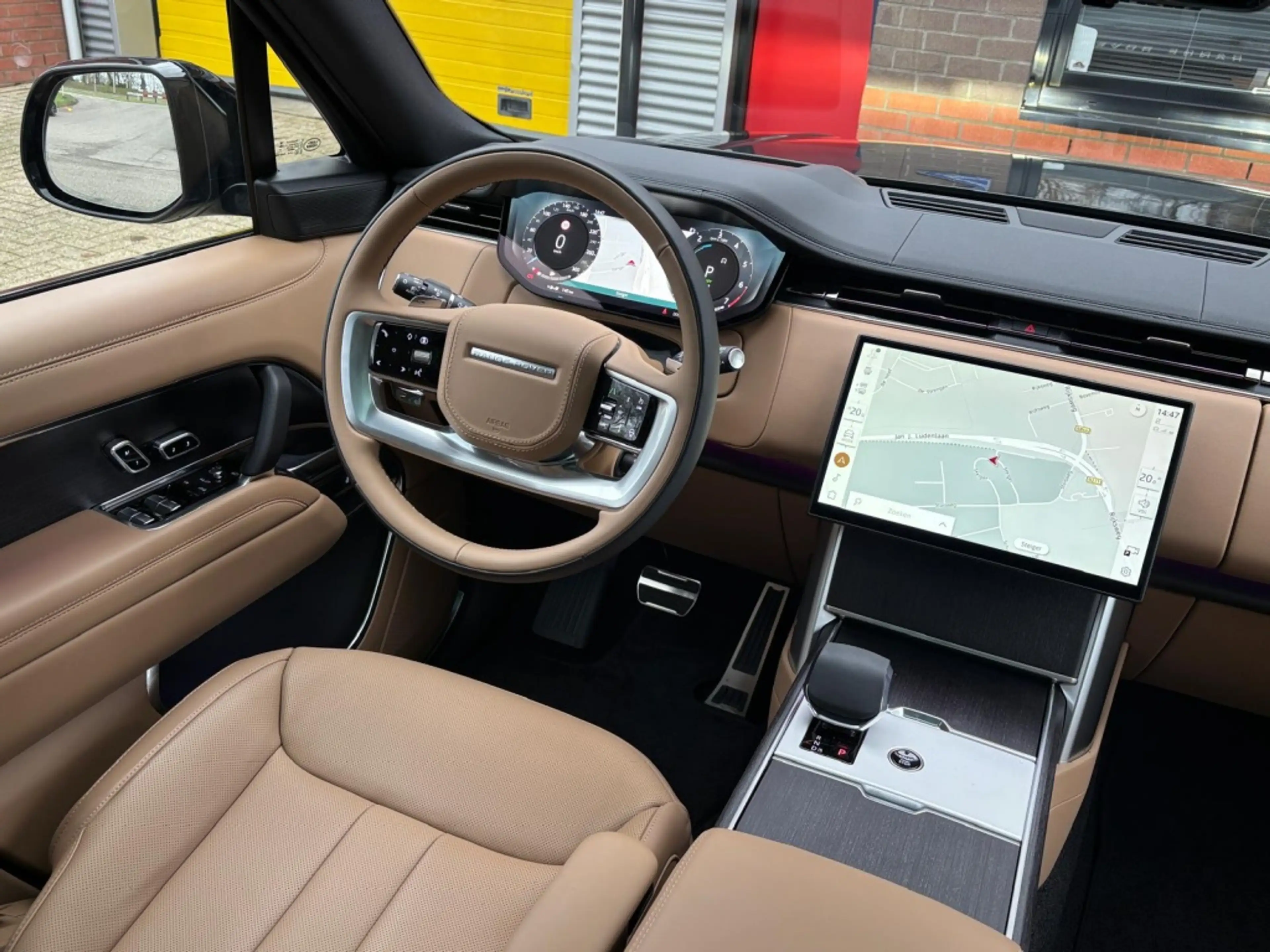 Land Rover Range Rover P460e HSE Panorama Clearsight 22" Trekhaak Massage — photo 14
