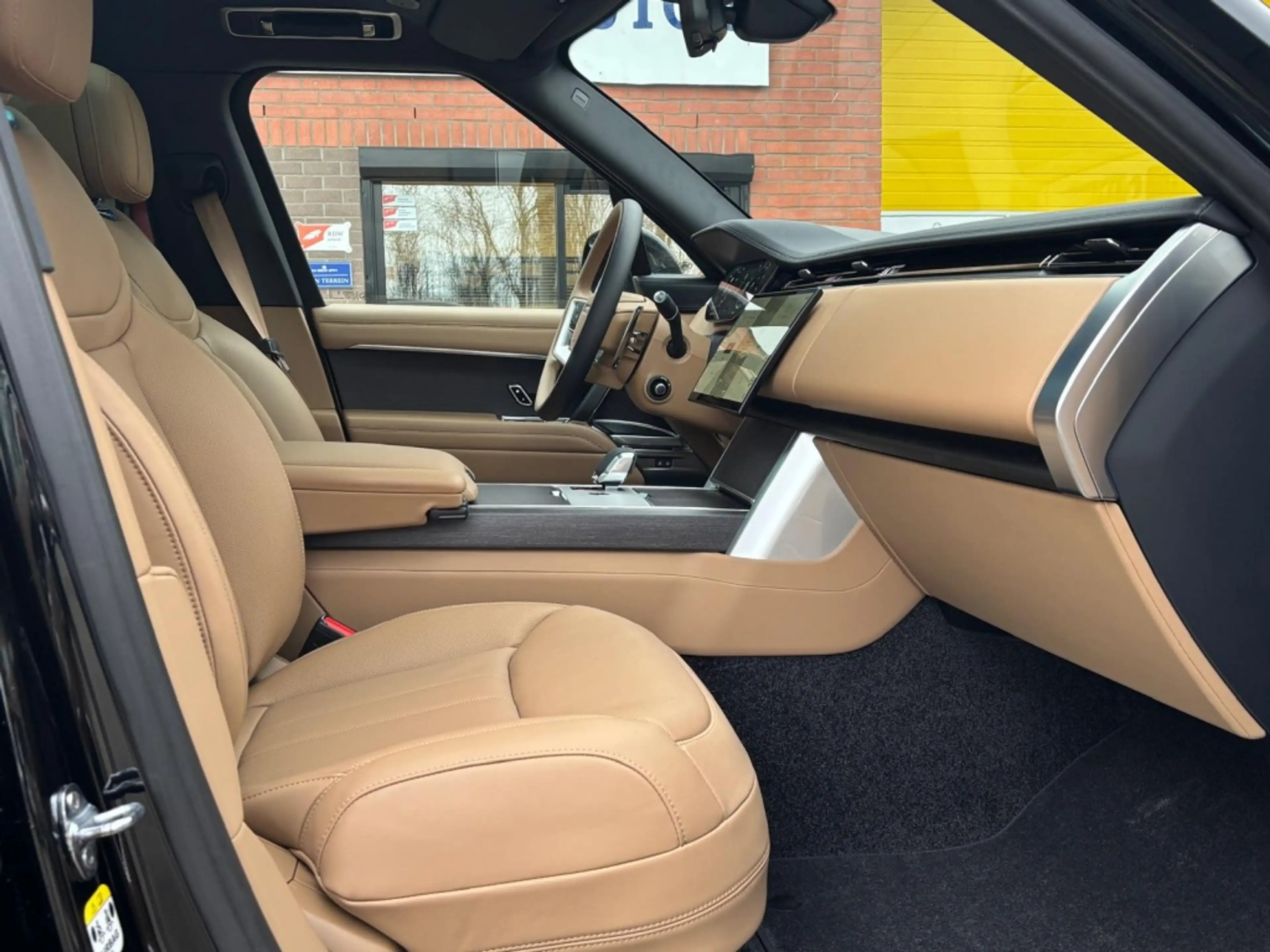 Land Rover Range Rover P460e HSE Panorama Clearsight 22" Trekhaak Massage — photo 12