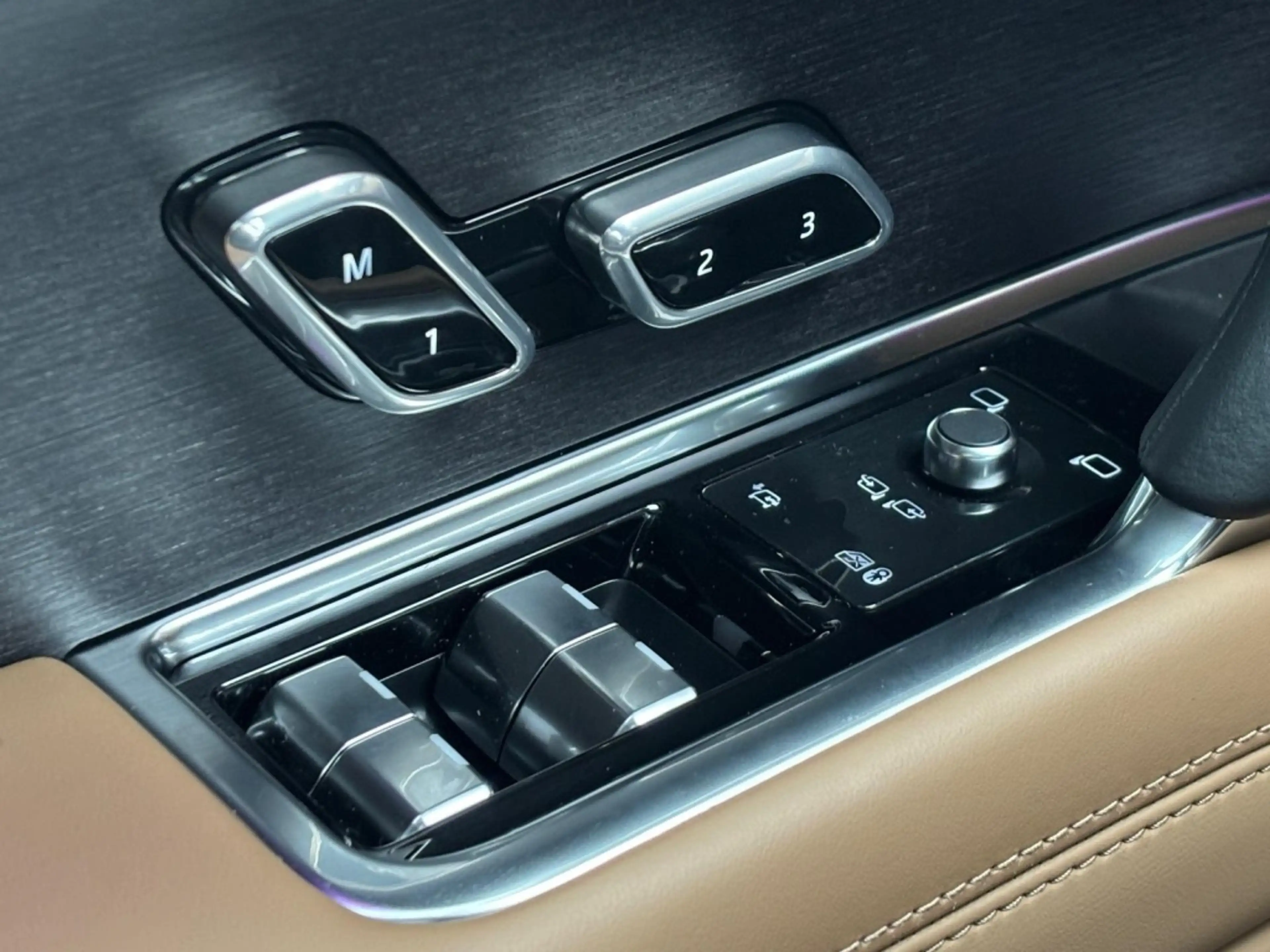 Land Rover Range Rover P460e HSE Panorama Clearsight 22" Trekhaak Massage — photo 19