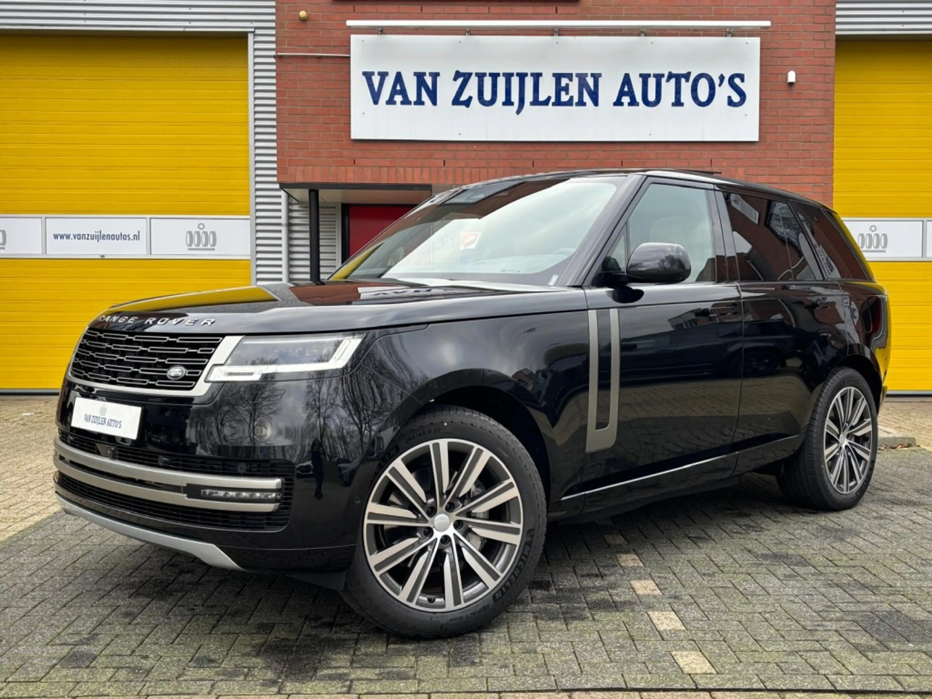 Land Rover Range Rover P460e HSE Panorama Clearsight 22" Trekhaak Massage