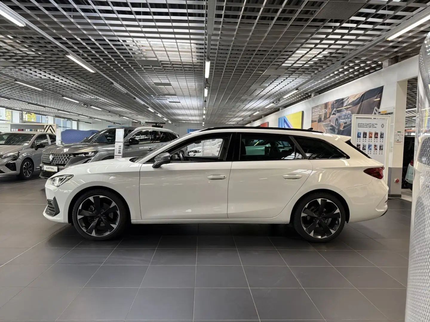 CUPRA Leon Sportstourer Basis Klima Einparkhilfe Sitzheizung Weiß - 2