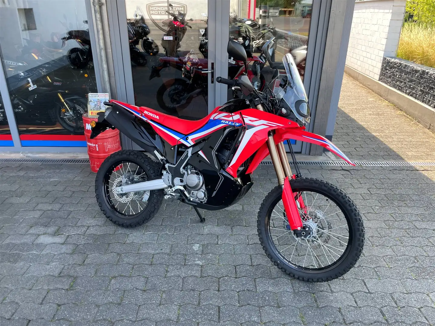 Honda 1. Hand / Inspektion NEU / Griffheizung Rosso - 1