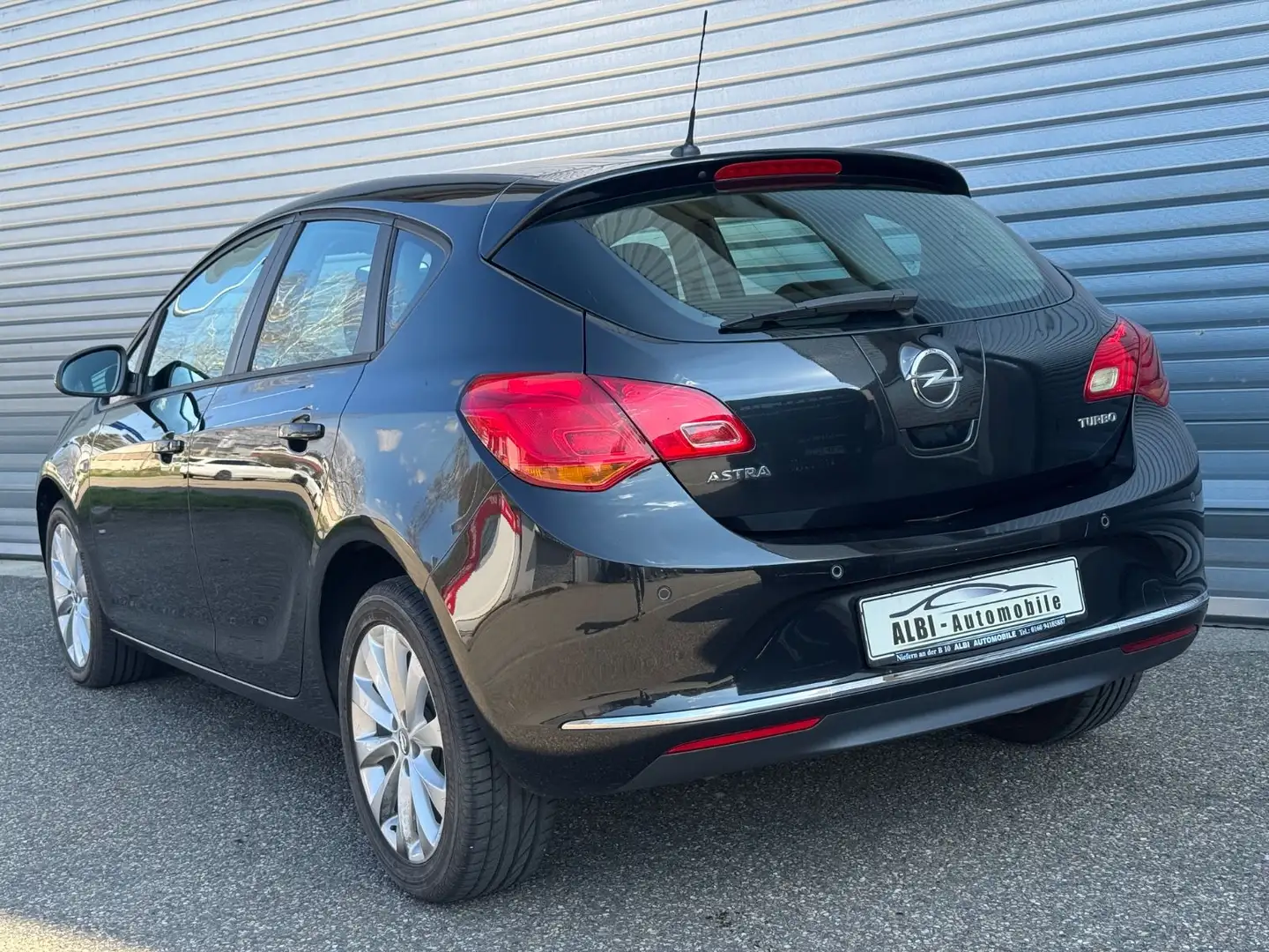 Opel Astra J Lim. 5-trg. Edition SHZ 2.Hand** Nero - 2