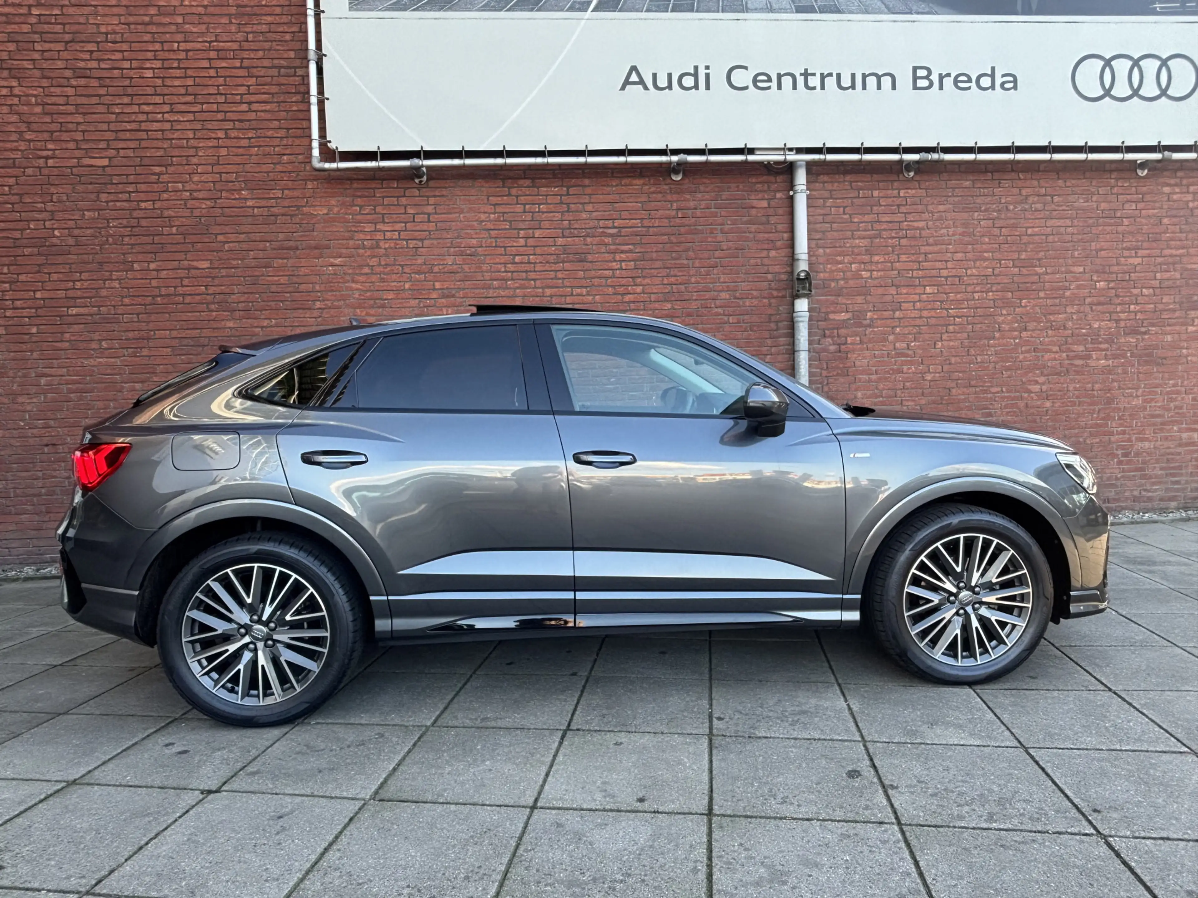 Audi Q3 Sportback 35 TFSI Pro Line S Panoramadak,Achteruir — photo 2