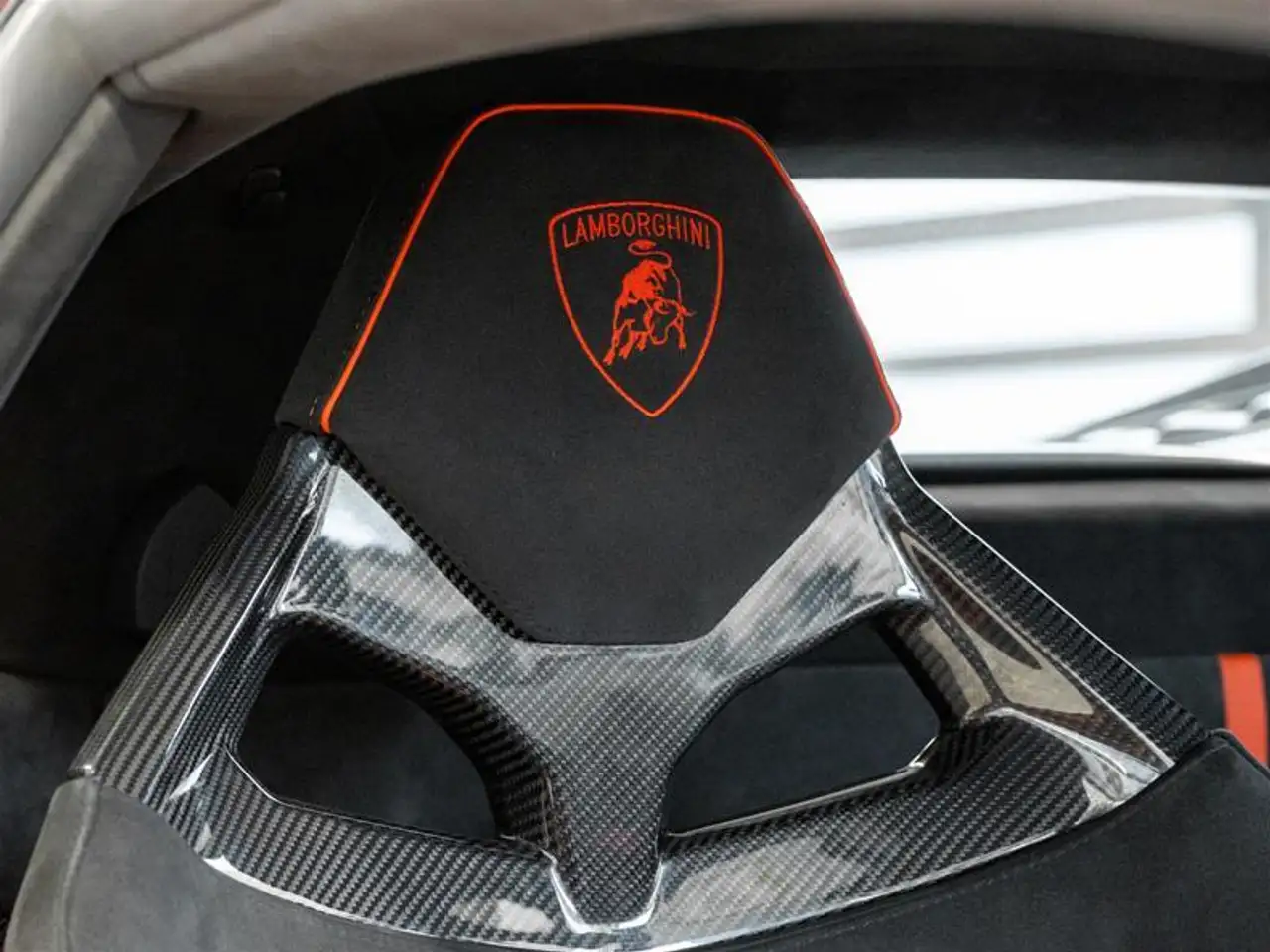 Lamborghini Huracán снимка Lamborghini Huracán