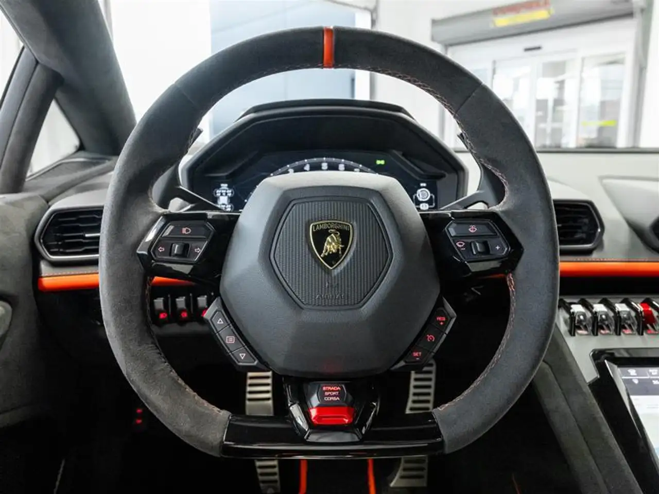 Lamborghini Huracán снимка Lamborghini Huracán