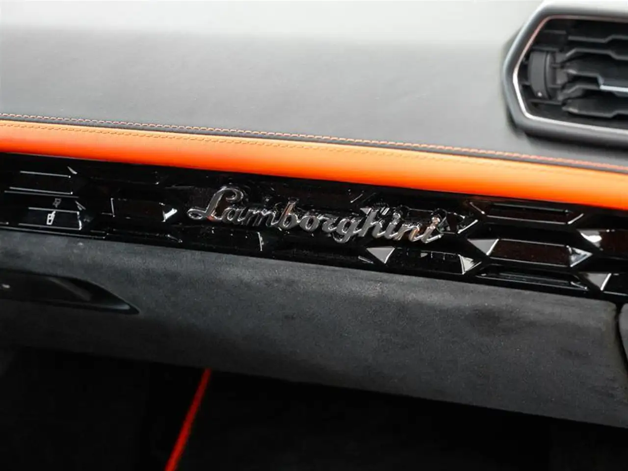 Lamborghini Huracán снимка Lamborghini Huracán