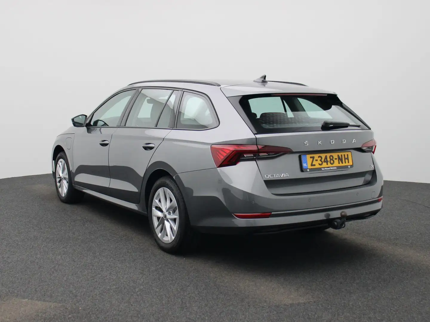 Skoda Octavia Combi 1.4 TSI iV PHEV Business Edition | ELEK.LAAD Grijs - 2