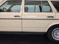 Mercedes-Benz 300 TD wagon Beige - thumbnail 10
