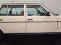 Mercedes-Benz 300 TD wagon Beige - thumbnail 16