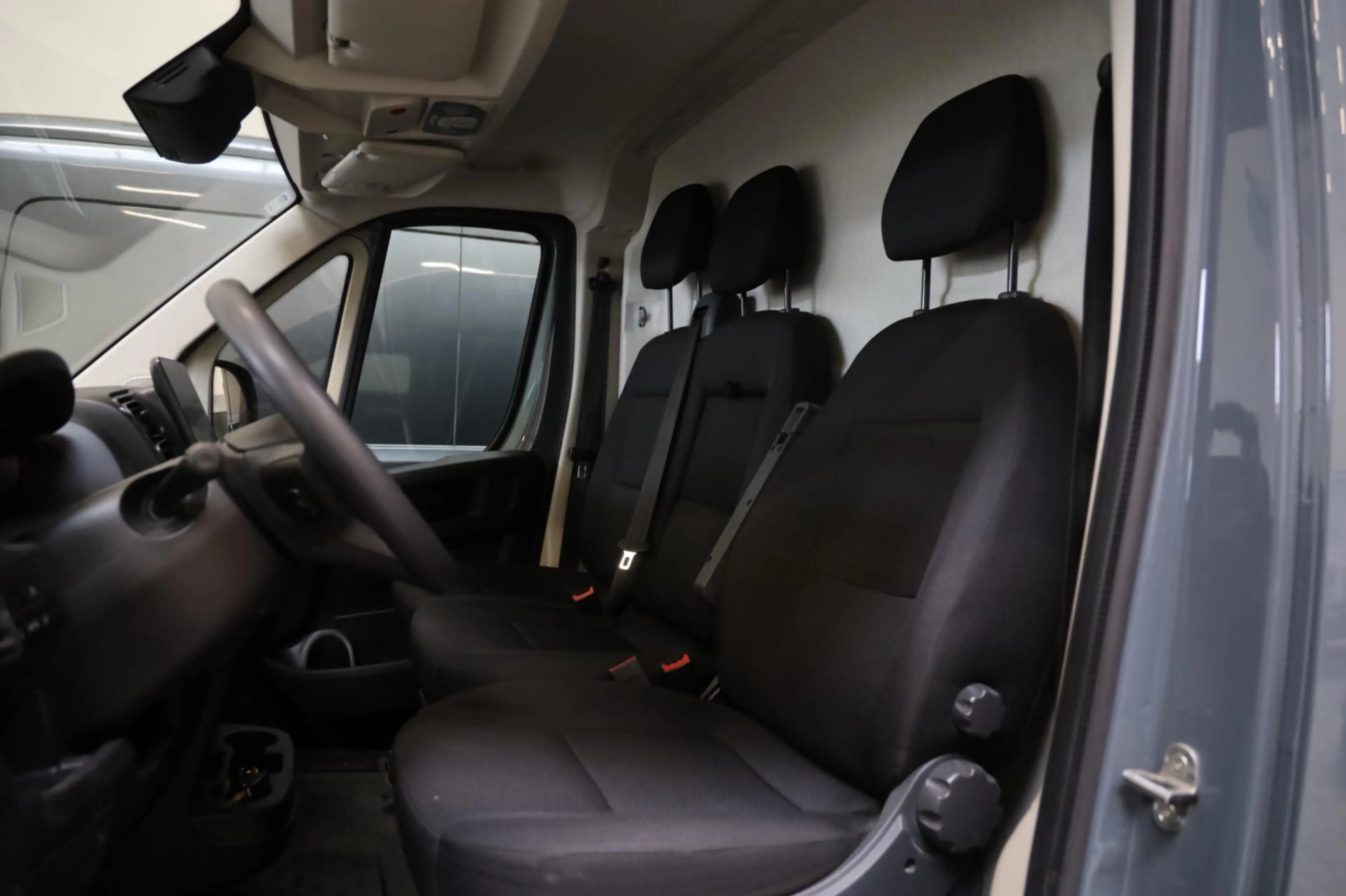 Peugeot Boxer 2.2 BlueHDi 180PK AUTOMAAAT LED CLIMA L2/H2 3.5t P — photo 8