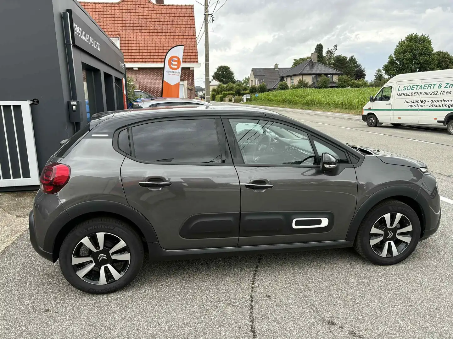 Citroen C3 1.2 Benzine met veel opties en waarborg ! - 2