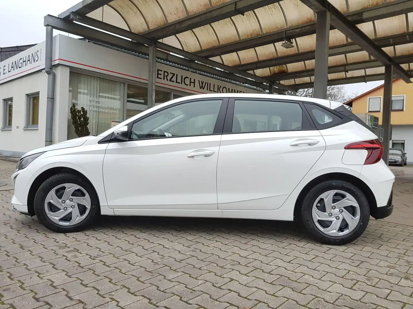 Hyundai i20 Comfort 1.0 T-GDI 101 PS NAVI Kamera 74 kW (101... Blanco - 2