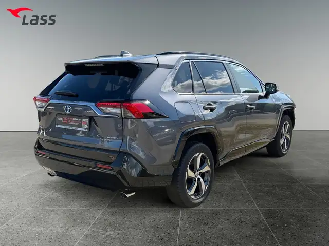 Toyota Rav4 view 6