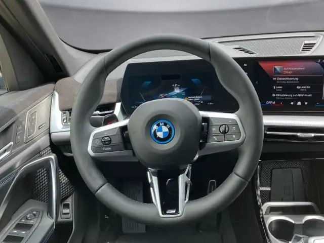 BMW iX1 xDrive30 U11 Ansicht 9