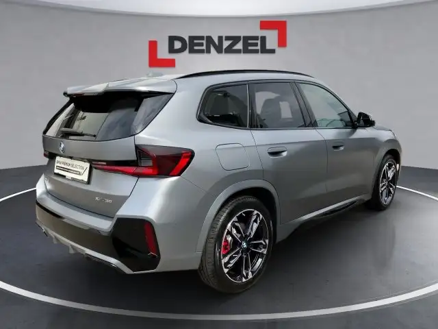 BMW iX1 xDrive30 U11 Ansicht 4