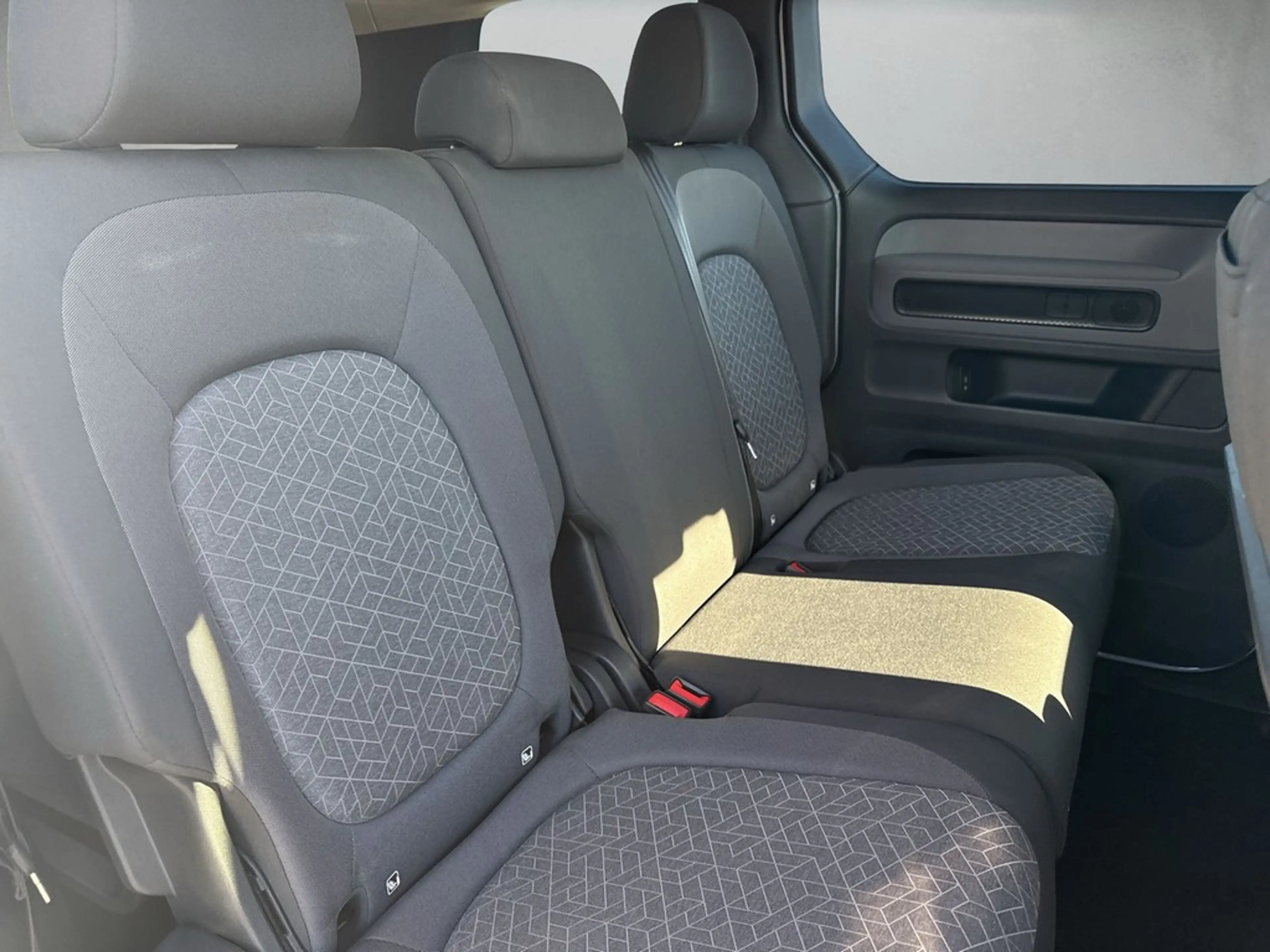 Volkswagen ID. Buzz ID.Buzz Pro Area View*IQ.LIGHT — photo 11