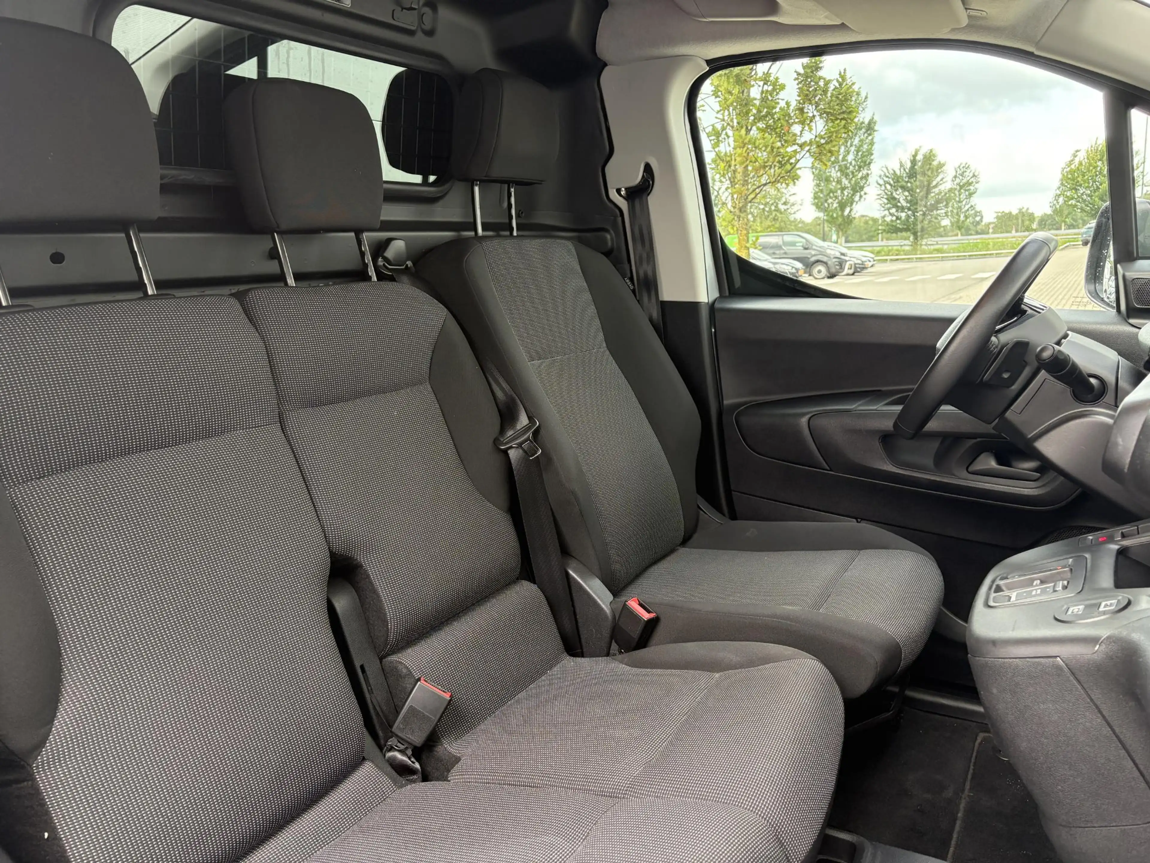 Peugeot Partner 1.5 BlueHDi 130 EAT8 S&S L2 | Automaat | Camera | — photo 10