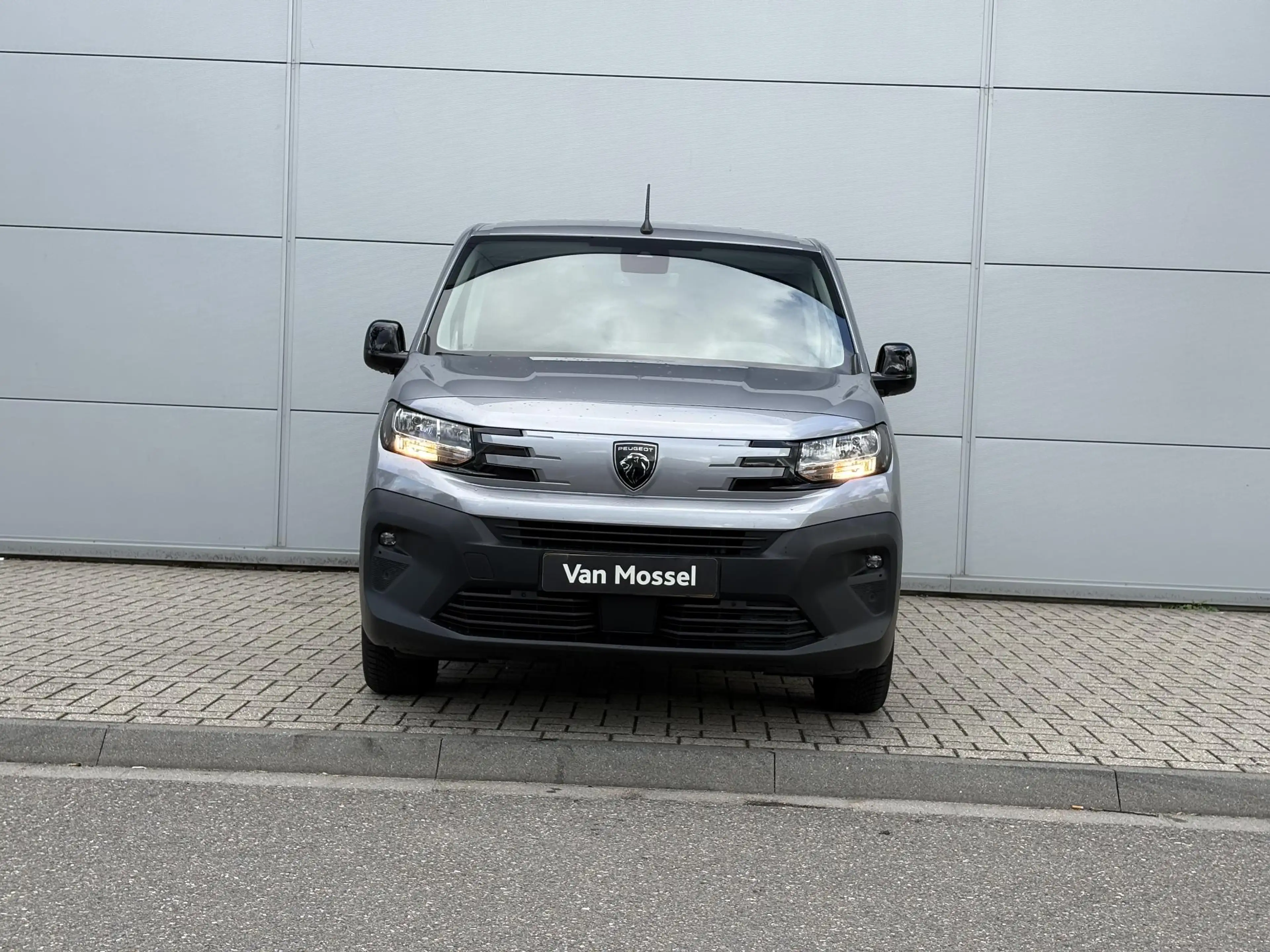 Peugeot Partner 1.5 BlueHDi 130 EAT8 S&S L2 | Automaat | Camera | — photo 9