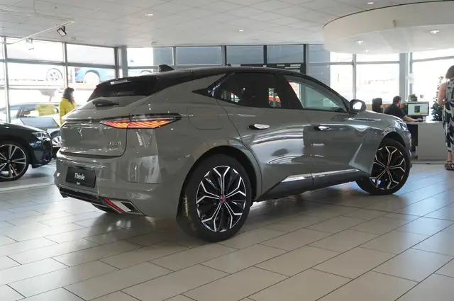 DS Automobiles DS 4 view 9