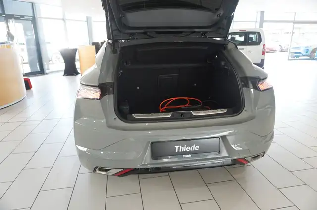 DS Automobiles DS 4 view 12