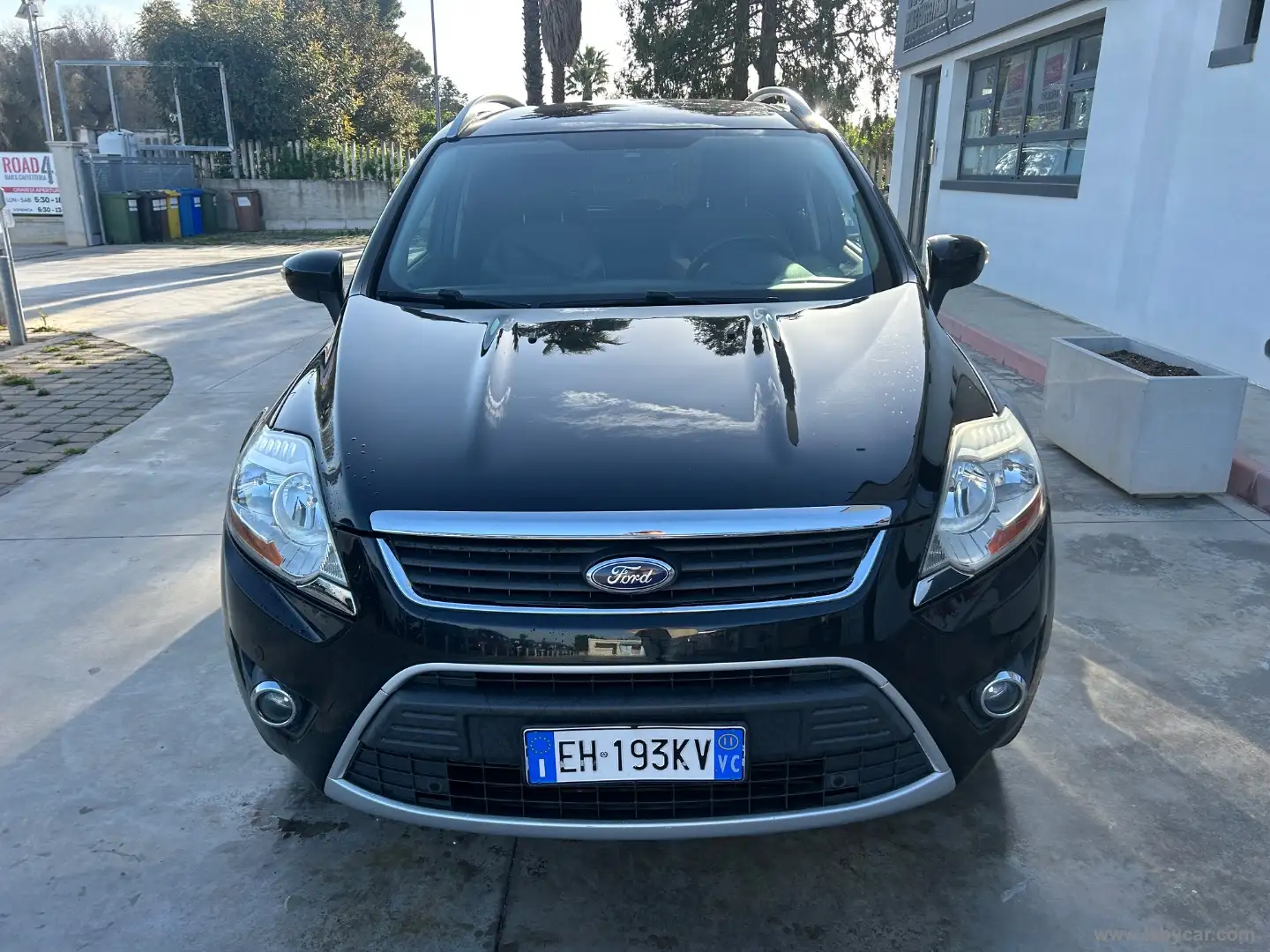 Ford Kuga 2.0 TDCi 140 CV 2WD Titanium Noir - 2