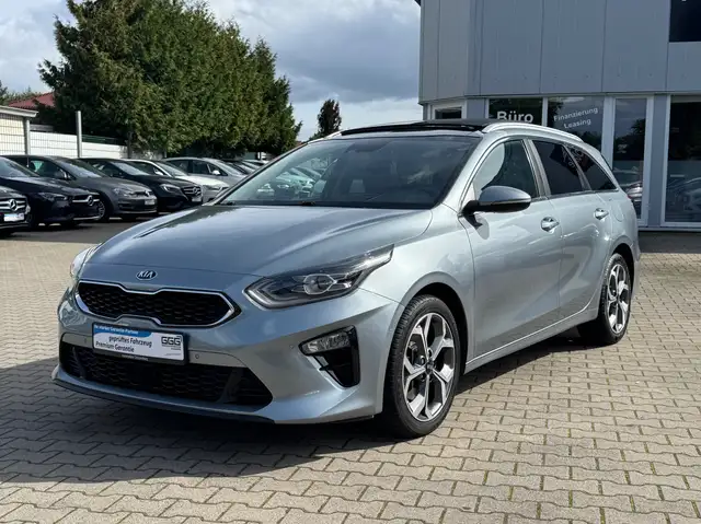 Kia Ceed SW / cee'd SW 1.6 CRDI Automatik Platinum Edition