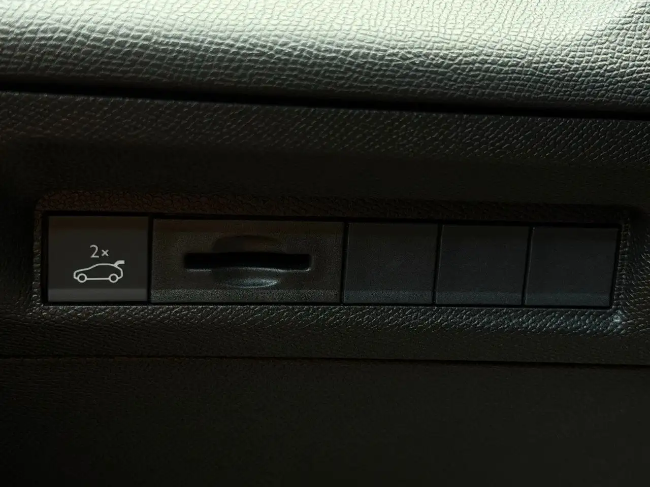 Peugeot 308 2026 — фото 12