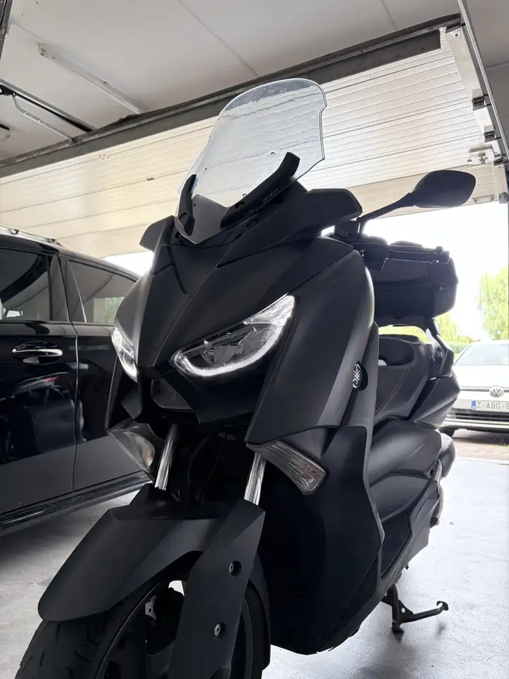 Yamaha X-Max 125