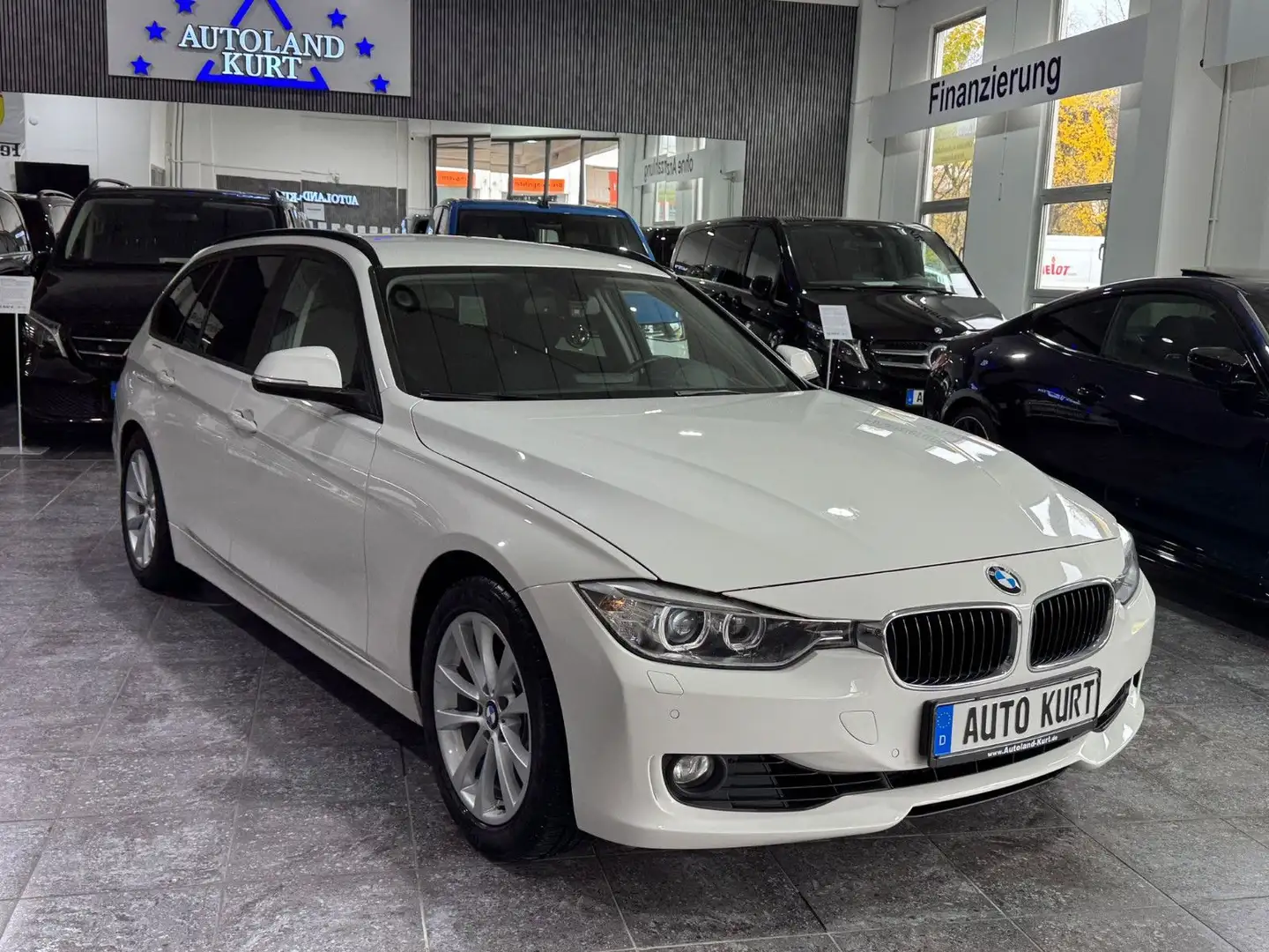 BMW 328 i Touring*HUD*Navi*Xenon*2.Hand Weiß - 1
