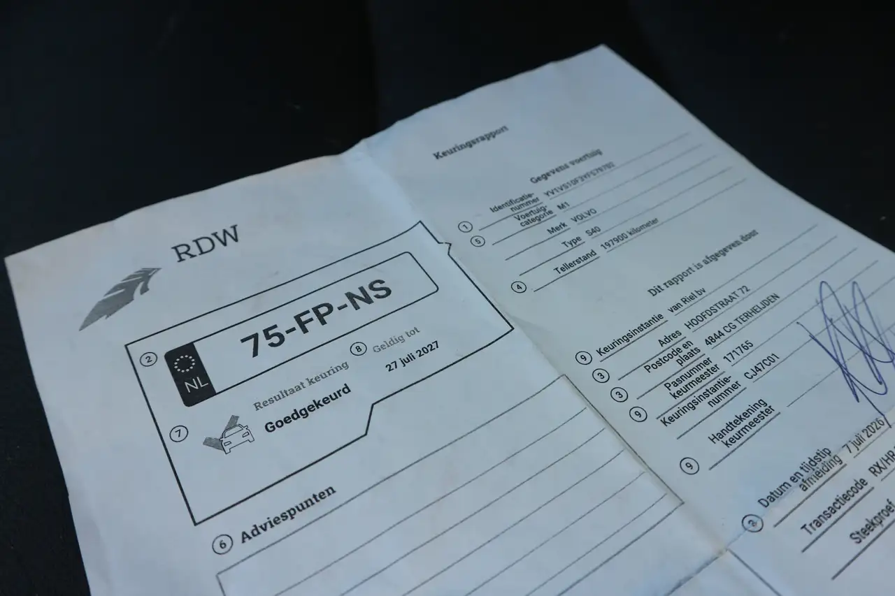 Volvo S40 1.6 SE / AIRCO / APK 7 2027 / LEES TEKST ! ! !, foto 6