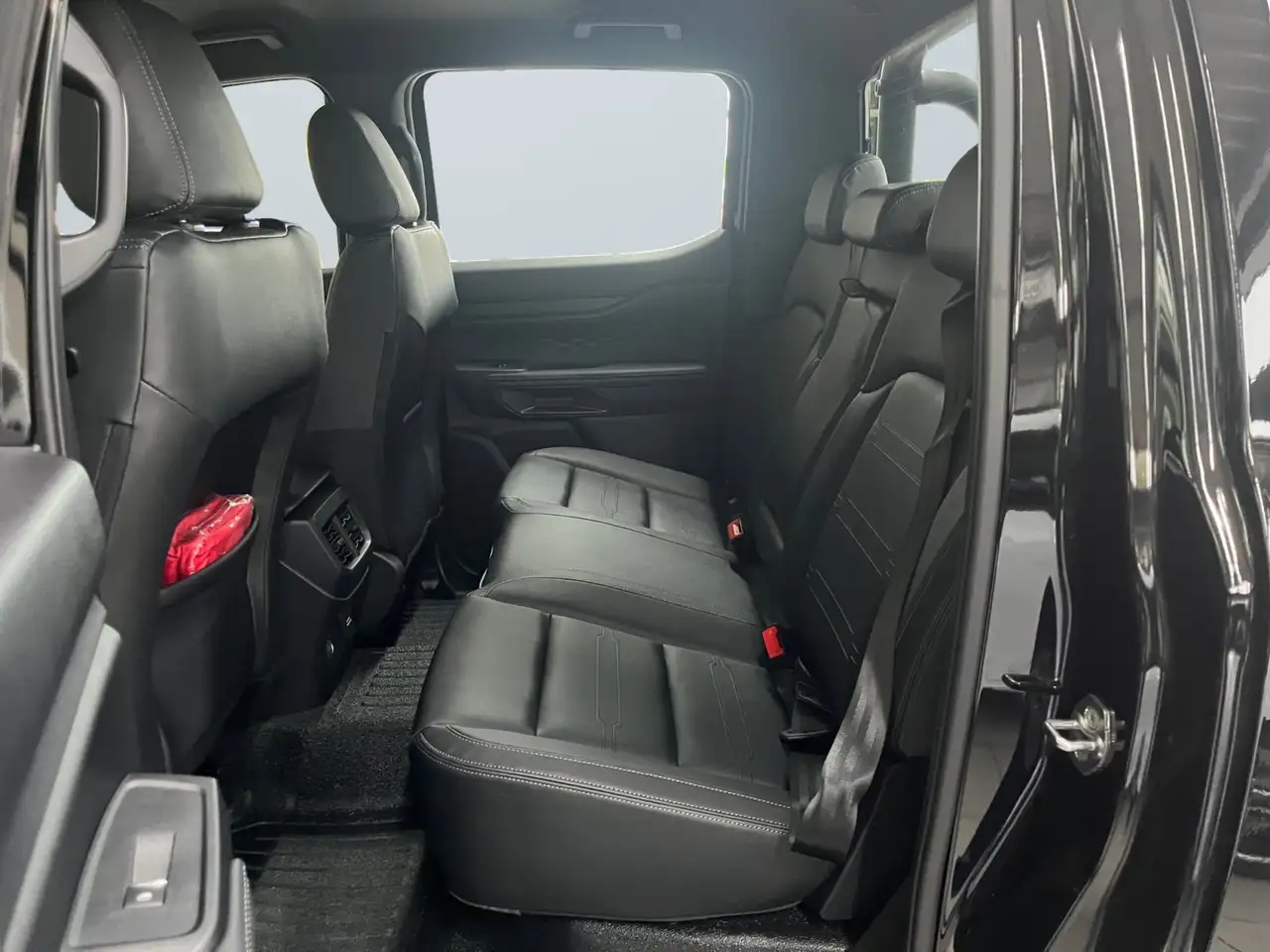 Ford Ranger Tremor 2.0 Ecoblue Manuelles Laderaumrollo 11