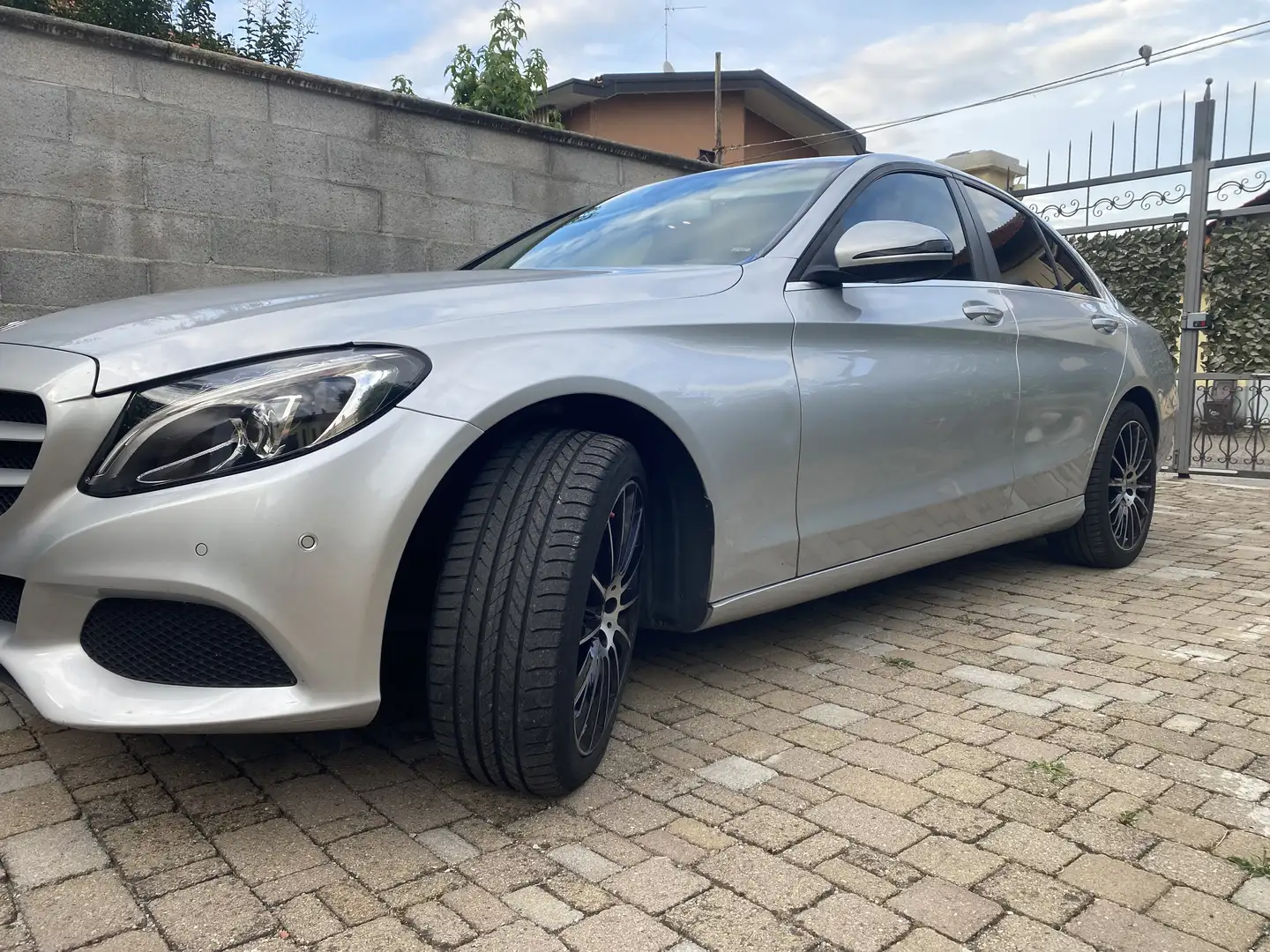 Mercedes-Benz C 220 d (bt) Business auto Plateado - 2