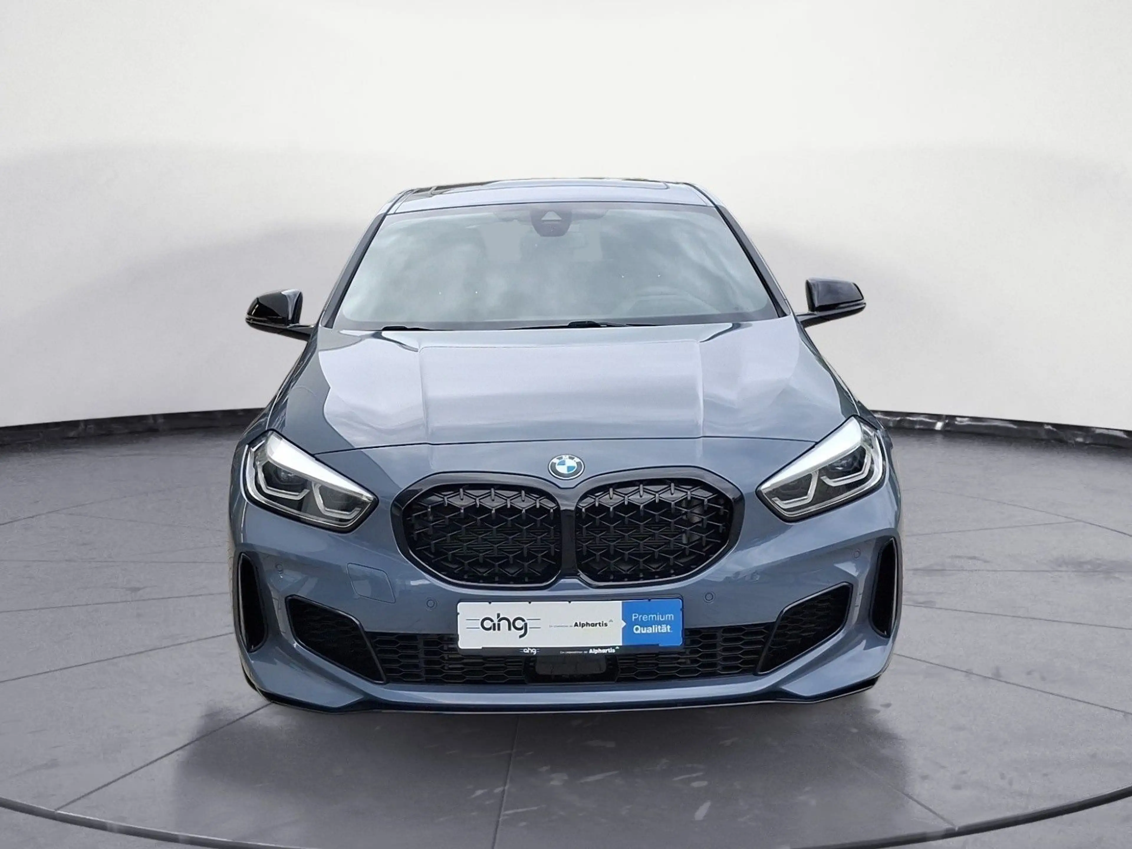 BMW 135 i xDrive Edition Colorvision Pano Head-Up El — photo 8