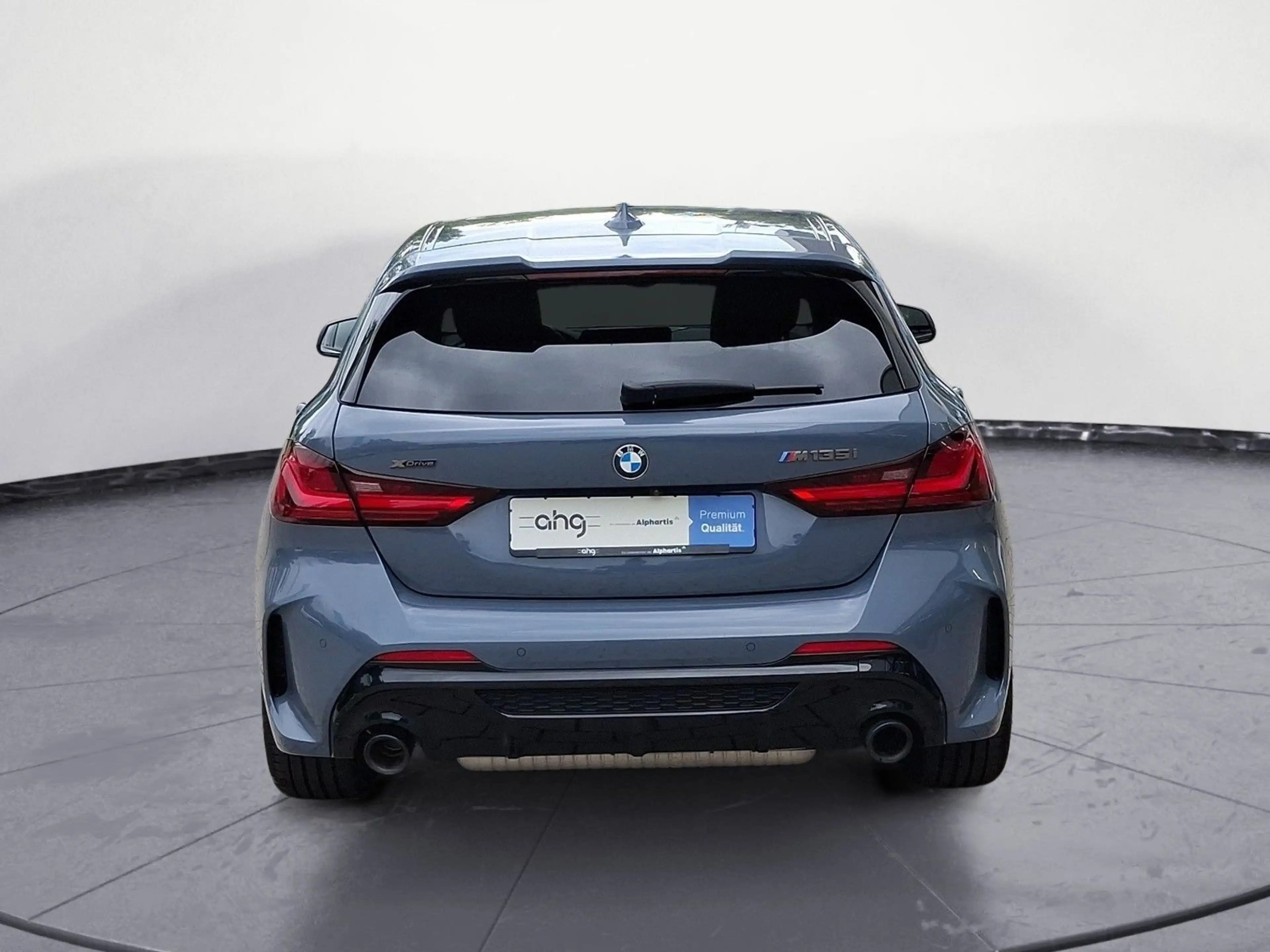 BMW 135 i xDrive Edition Colorvision Pano Head-Up El — photo 5