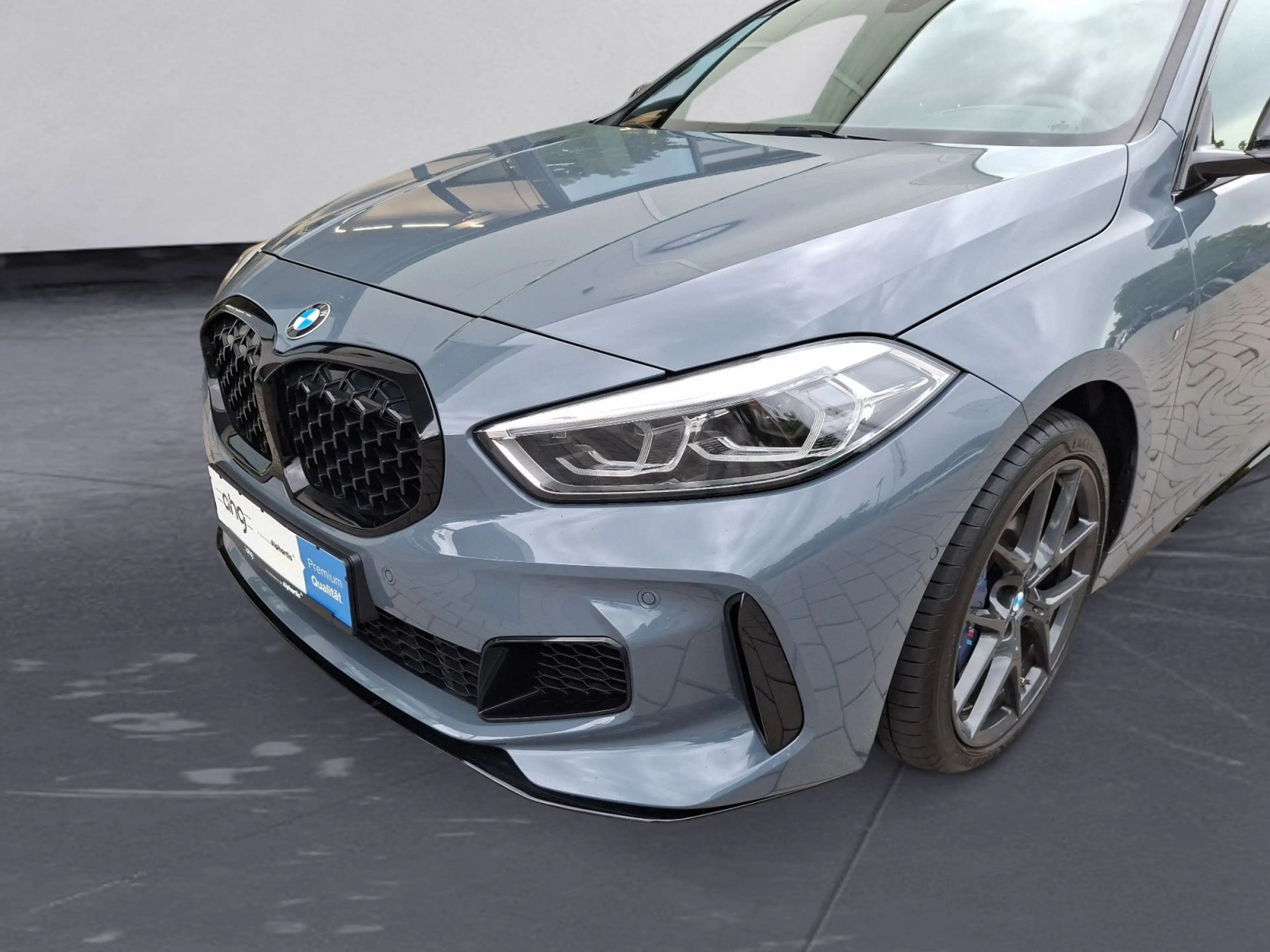 BMW 135 i xDrive Edition Colorvision Pano Head-Up El — photo 9