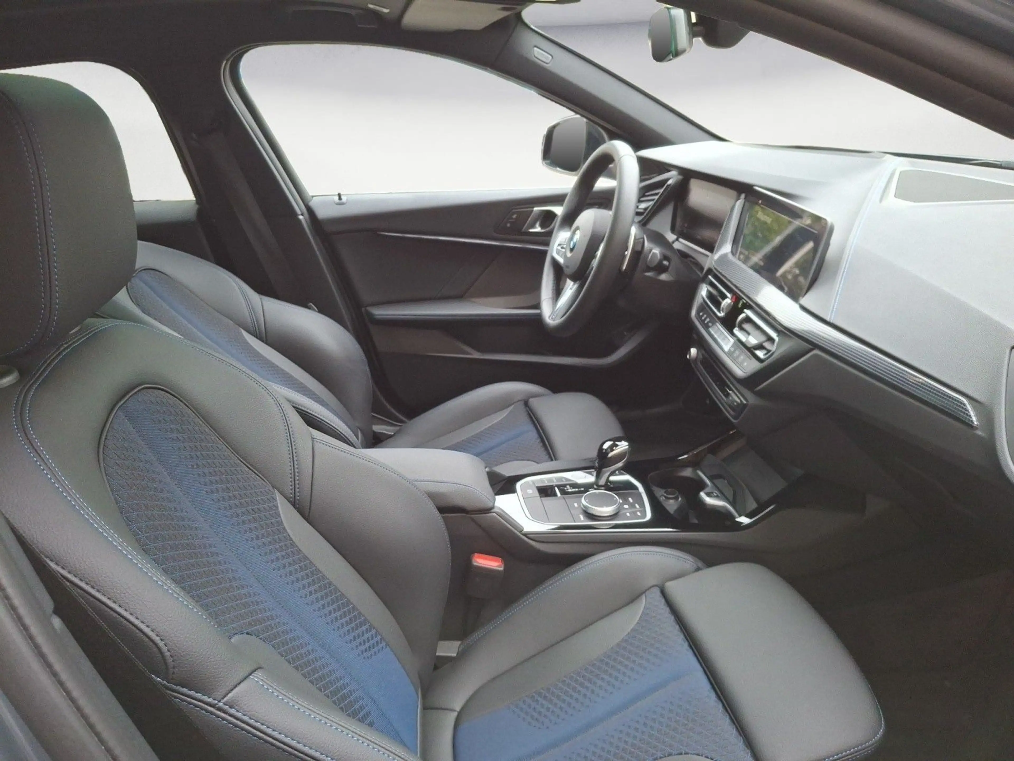BMW 135 i xDrive Edition Colorvision Pano Head-Up El — photo 13