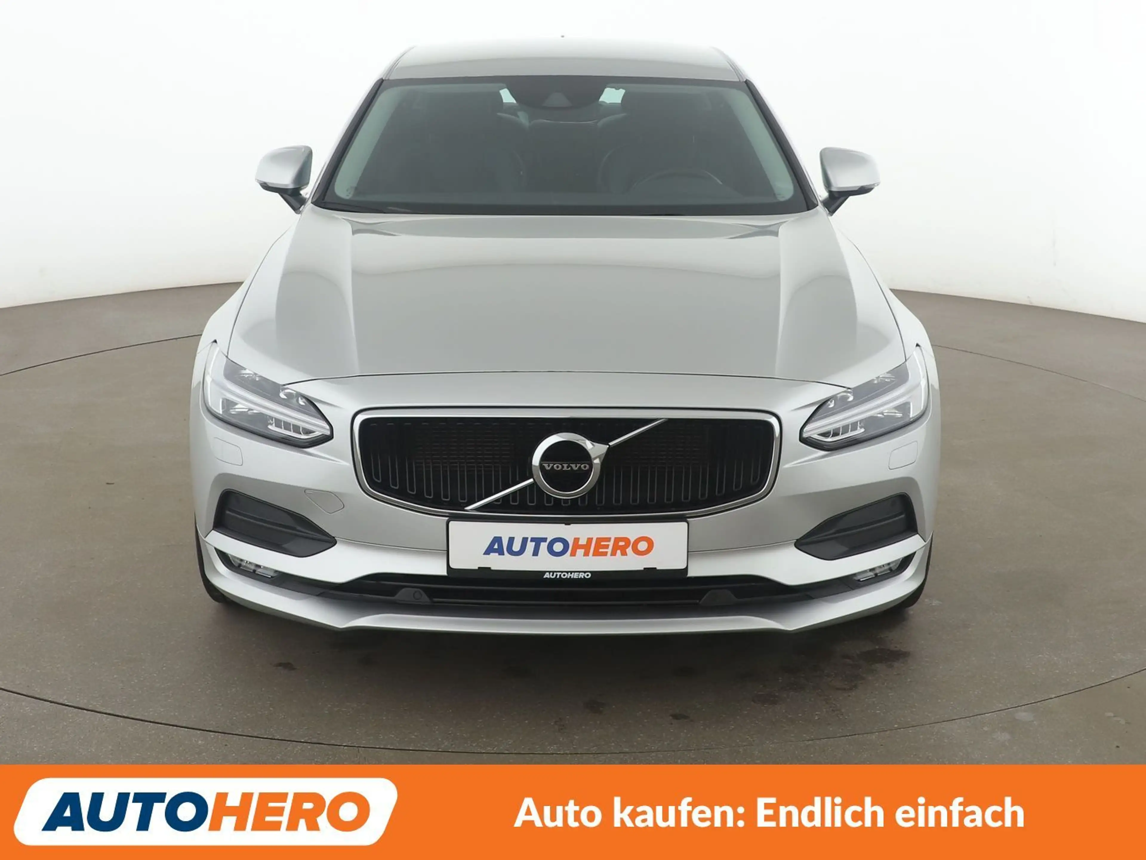 Volvo S90 2.0 T4 Momentum *NAVI*TEMPO*PDC*SHZ* — photo 9