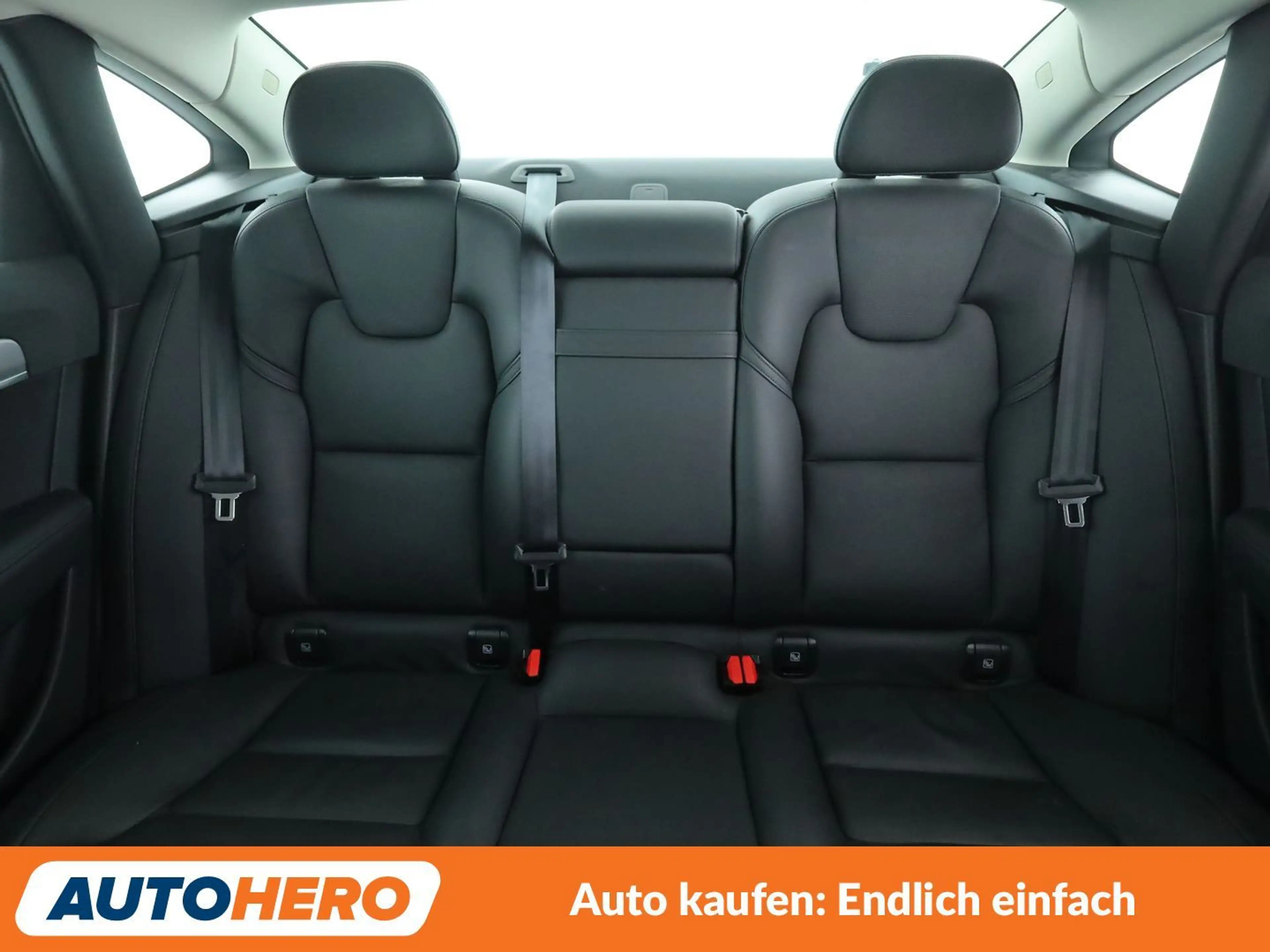 Volvo S90 2.0 T4 Momentum *NAVI*TEMPO*PDC*SHZ* — photo 15